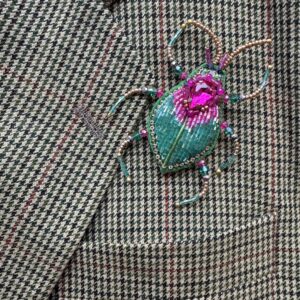 Broche met kraaltjes - Kever turquoise